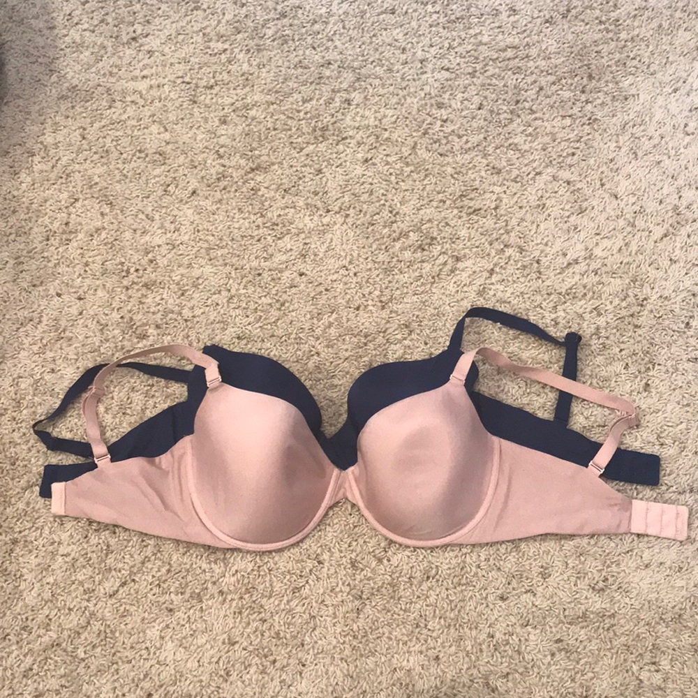 Pack of two Victoria’s Secret Bras 36DD